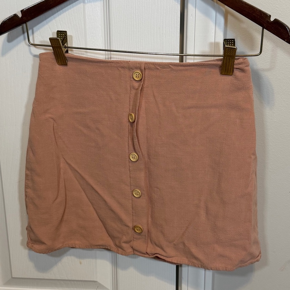Blue Blush Button-Front Mini Skirt in Peach